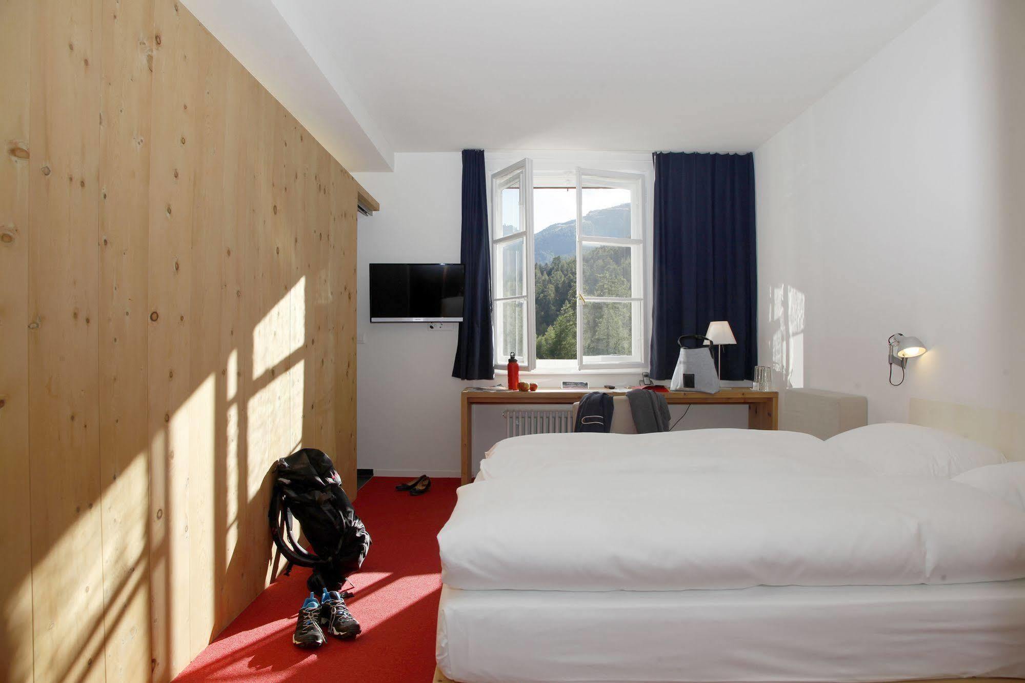 Hotel Castell Zuoz Ngoại thất bức ảnh