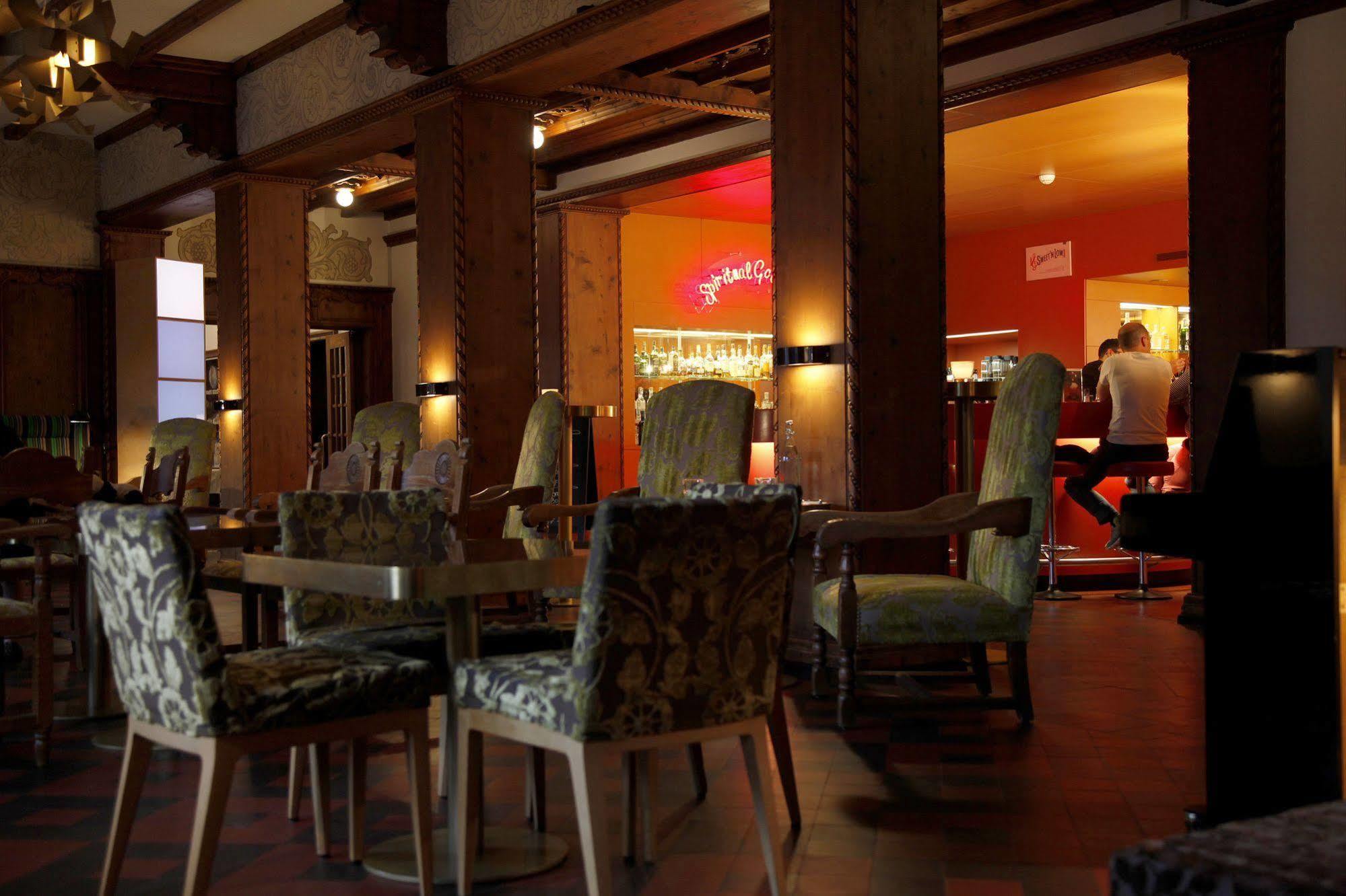 Hotel Castell Zuoz Ngoại thất bức ảnh